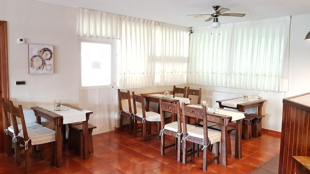 Hotel La Quinta Cue Luaran gambar