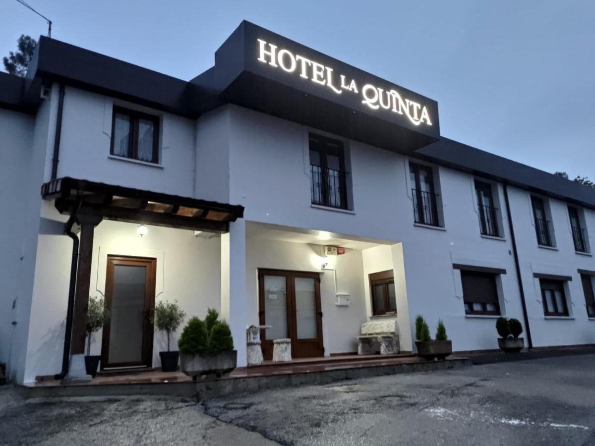 Hotel La Quinta Cue Luaran gambar